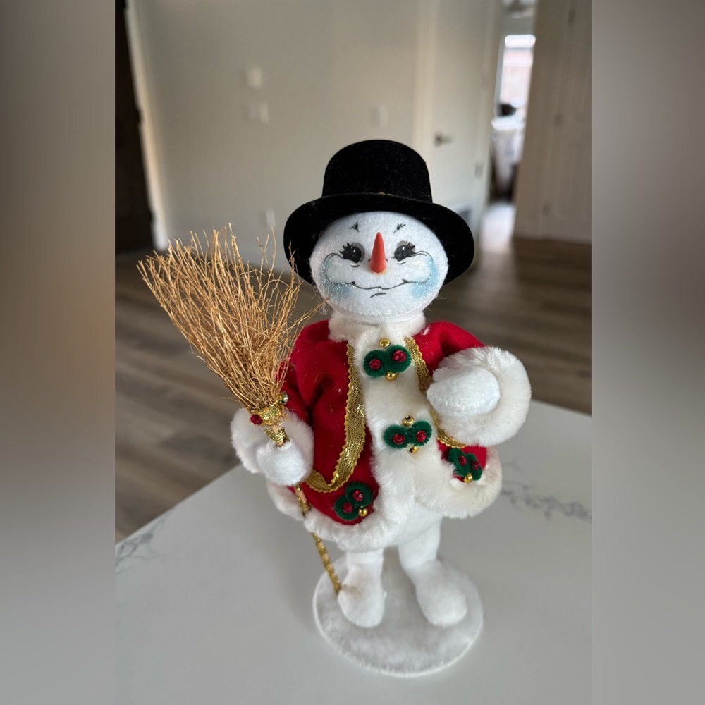 Annalee Elegant Snowman Doll